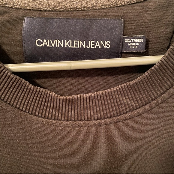 Calvin klein jeans black crewneck with graphic front! - Picture 4 of 4